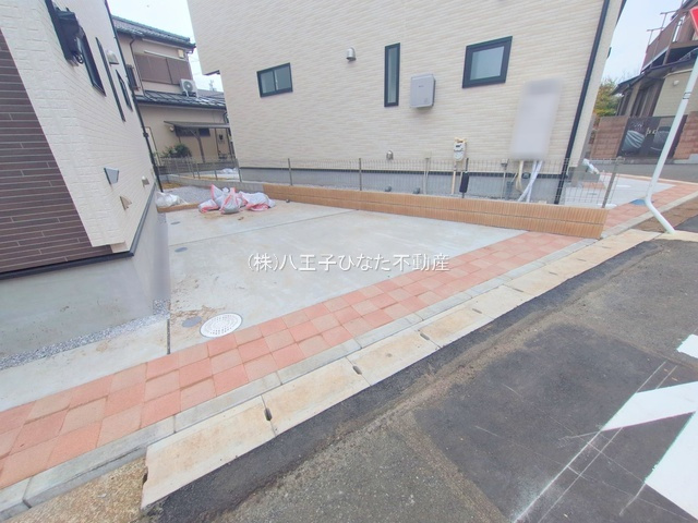 祝：成約済み　八王子市　散田町　新築戸建ての駐車場|～仲介手数料無料☆八王子ひなた不動産～　八王子市散田町　新築戸建て