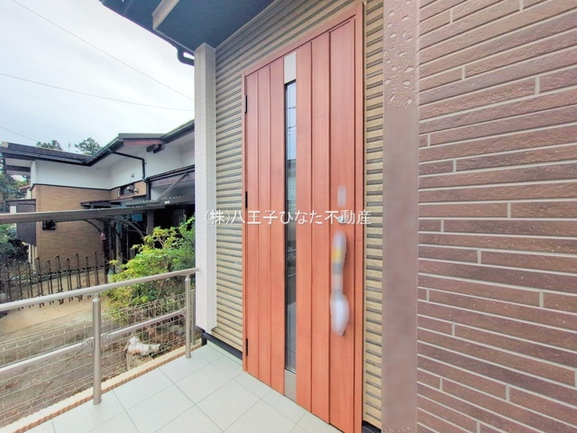 『八王子市新築戸建て』八王子市散田町2-53-8【仲介手数料無料】の玄関|～仲介手数料無料☆八王子ひなた不動産～　八王子市散田町　新築戸建て