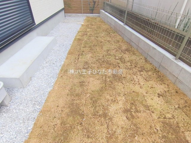 『八王子市新築戸建て』八王子市散田町2-53-8【仲介手数料無料】の庭|～仲介手数料無料☆八王子ひなた不動産～　八王子市散田町　新築戸建て