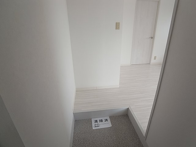 津崎マンションの玄関|玄関から綺麗