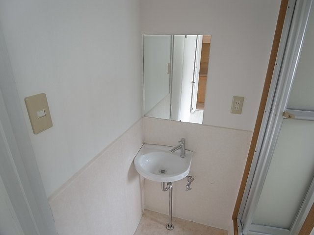 津崎マンションの洗面所|可愛い洗面台