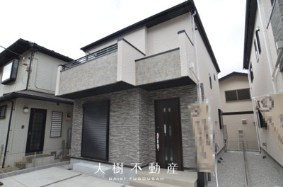 【外観】 | 座間市入谷西5丁目　新築戸建て　全2棟【仲介手数料無料】 | 宅地建物取引士による不動産のご説明・現地のご案内、住宅金融普及協会住宅ローンアドバイザーが住宅ローンのアドバイスから融資実行までのお手伝いをしっかりサポートします♪