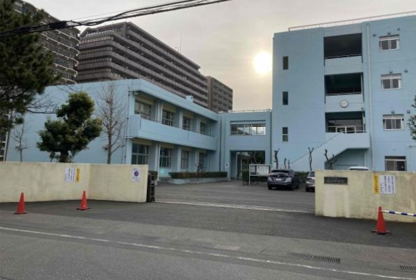 千葉市美浜区稲毛海岸４丁目の周辺|稲浜中学校