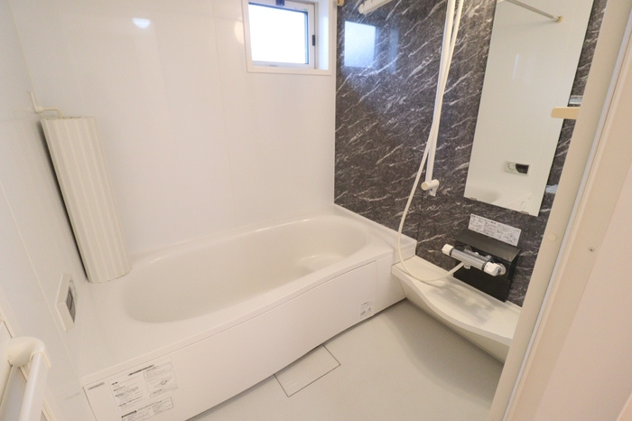 メゾン・コンフォースの浴室|浴室乾燥機付き、追い焚き機能浴室です。