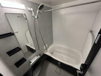 【浴室】 | ＬｉｖｅＦｌａｔ新中野 | 追い焚き機能、浴室乾燥機付きバス。