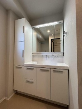 【独立洗面台】 | ＬｉｖｅＦｌａｔ新中野 | 嬉しい独立洗面台付き。