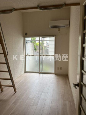 【居間・リビング】 | レオパレス南馬込第２ | こちらのリビングで趣味の時間をお楽しみください