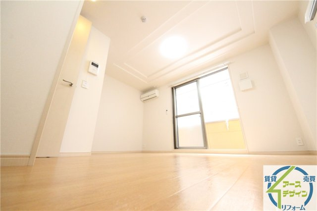 Pine　Valley　弐番館の居間・リビング