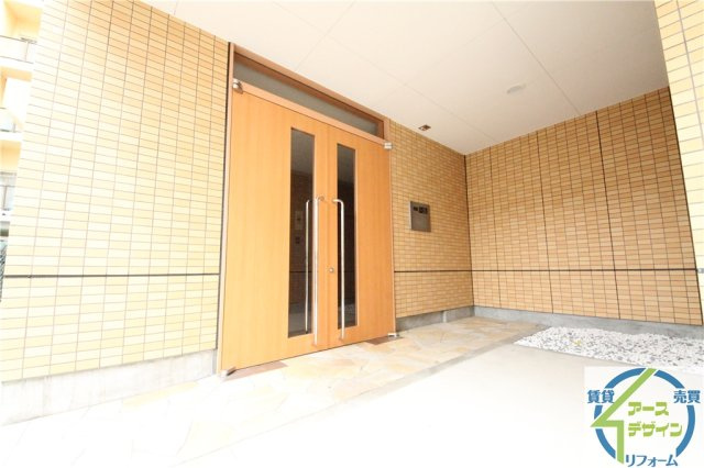 Pine　Valley　弐番館のエントランス