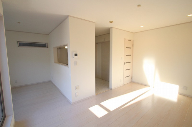 【居間・リビング】 | 和光市中央１丁目　中古一戸建住宅　（朝霞店） | 2025年12月5日撮影