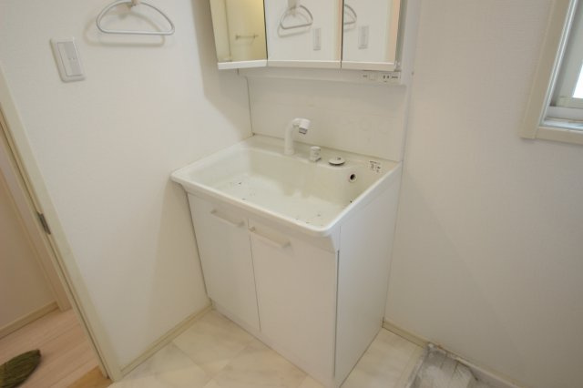 Auberge壱番館の独立洗面台|別号室参考写真です。