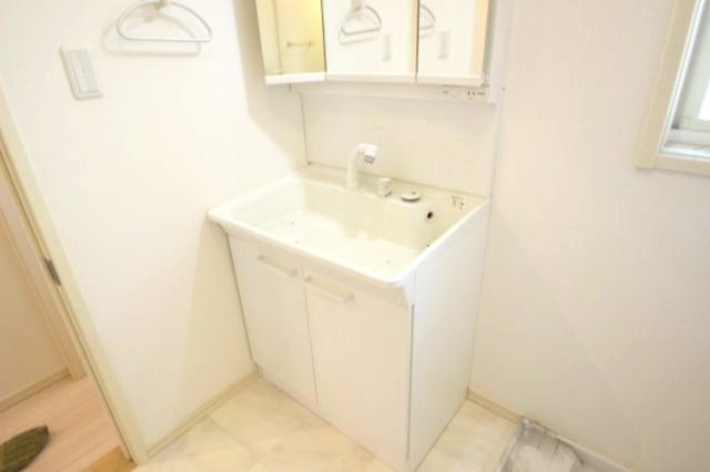 Auberge壱番館の独立洗面台|別号室参考写真です。