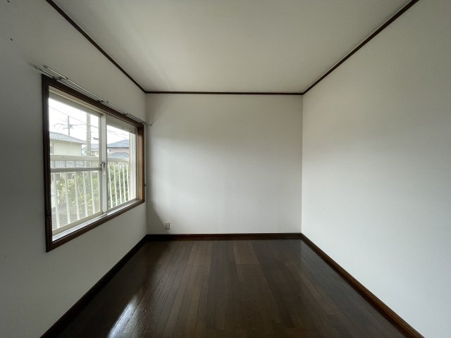 東区みどりが丘三丁目　中古戸建の洋室|2階洋室（中部屋）