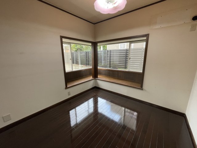 東区みどりが丘三丁目　中古戸建の居間・リビング