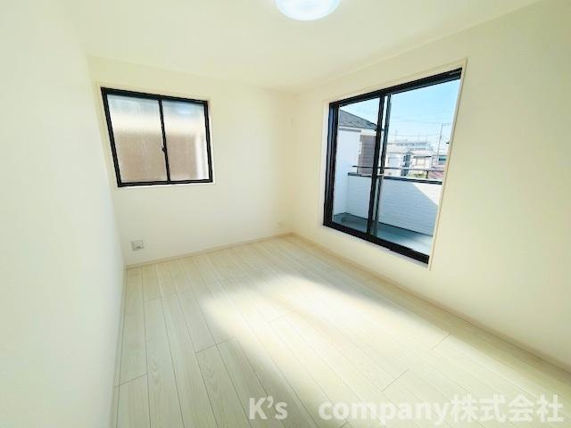 ◎藤沢市鵠沼海岸7丁目　新築戸建　1号棟の子供部屋|洋室6.7帖◇お子様のお部屋や趣味のお部屋にいかがでしょうか♪