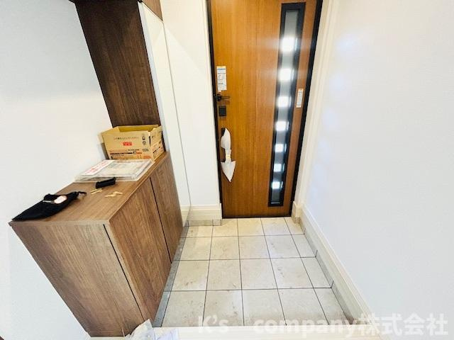 ◎藤沢市鵠沼海岸7丁目　新築戸建　1号棟の玄関|玄関周辺スペース◇