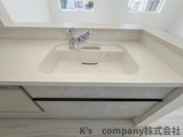◎藤沢市鵠沼海岸7丁目　新築戸建　2号棟のキッチン|人造大理石のおしゃれなシンク☆