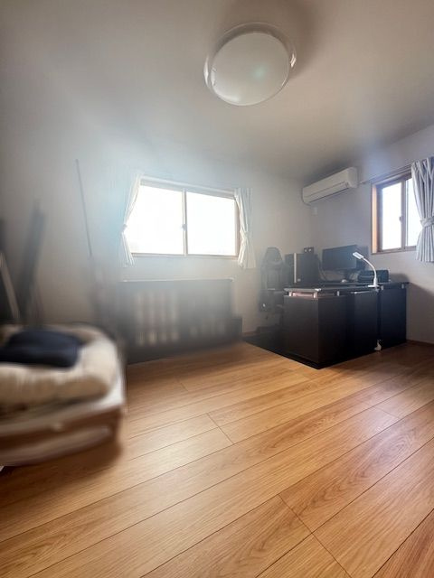 中川区柳川町戸建の洋室|2階北側洋室