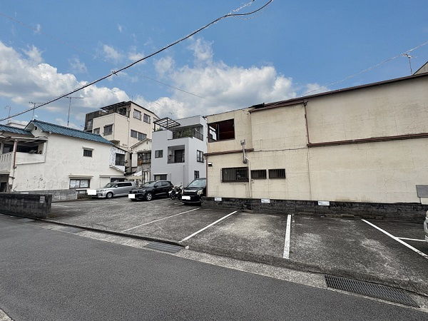 熱海市昭和町　月極駐車場(軽自動車用)の外観