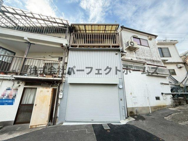 香里園ガレージハウスの外観|外観もきれいです