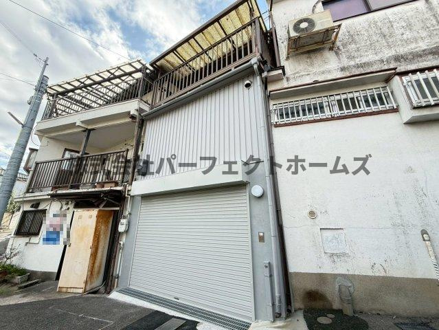 香里園ガレージハウスの駐車場|駐車場です