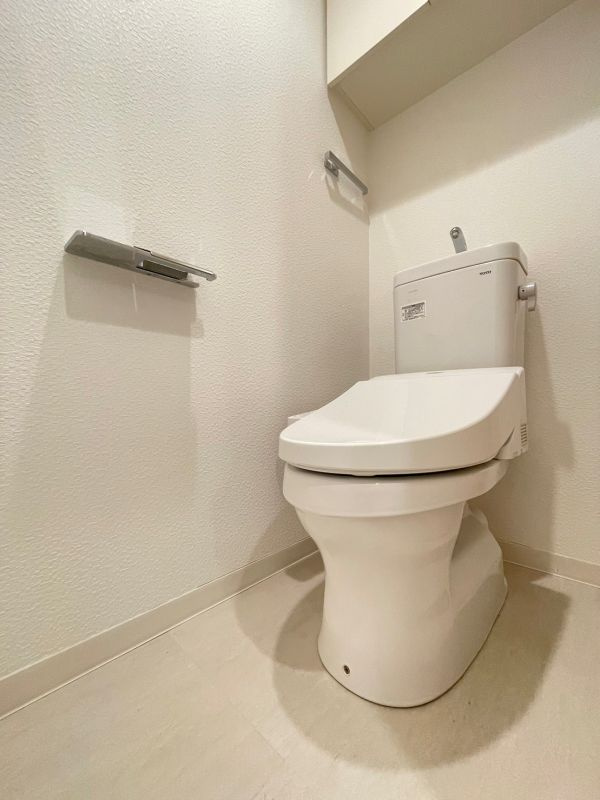 DIPS十条仲原EASTのトイレ