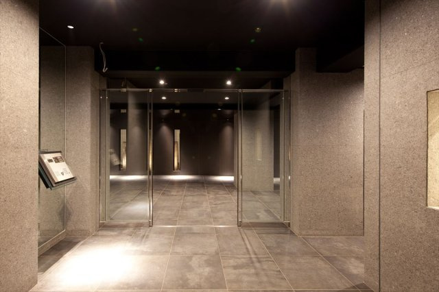 DIPS十条仲原EASTのエントランス