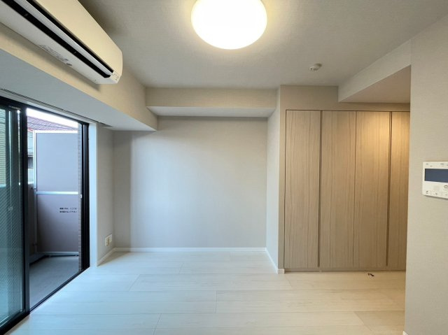 DIPS十条仲原EASTの居間・リビング