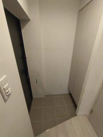 SYFORME ITABASHI Ⅲの玄関|※同タイプ参考写真です（ash）