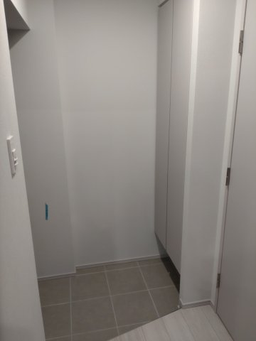 SYFORME ITABASHI Ⅲの玄関|※同タイプ参考写真です（ash）