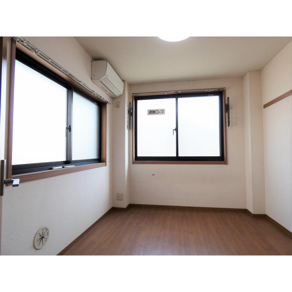 Ｋハウスの居間・リビング|洋室