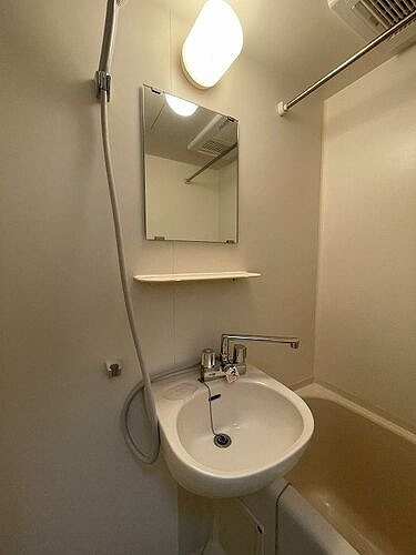 メゾン板橋本町の洗面所|洗面台(2点ユニットバス)　※前回募集時2023.8撮影