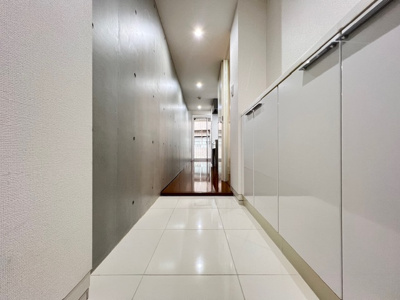 【玄関】 | グランドコンシェルジュ都立大学