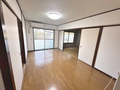 【居間・リビング】 | 泉北槇塚台住宅９号棟 | リビングです