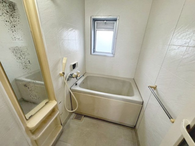 【浴室】 | 泉北槇塚台住宅９号棟 | コンパクトで使いやすいお風呂です