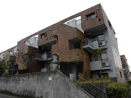 鈴が峰第2住宅5号棟の外観