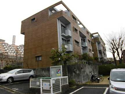鈴が峰第2住宅5号棟の外観
