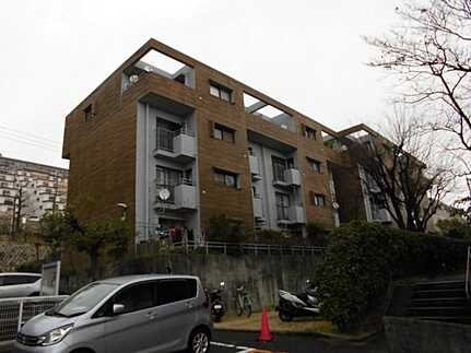 鈴が峰第2住宅5号棟の外観