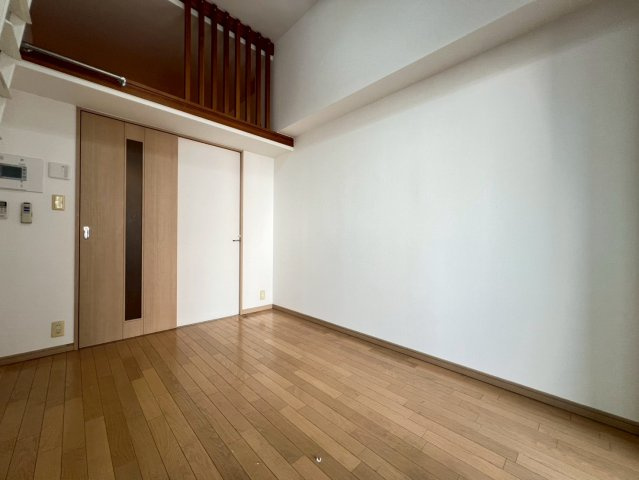 エステムコート三宮駅前ラ・ドゥーの居間・リビング