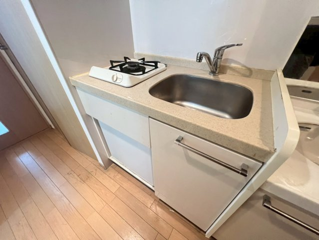 エステムコート三宮駅前ラ・ドゥーのキッチン