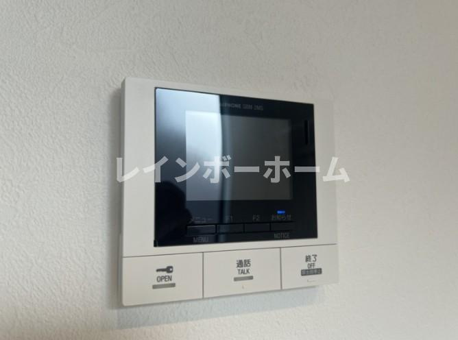 Claudia Senjuのセキュリティ