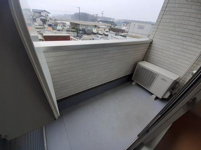 【バルコニー】 | サンライト | 広々としたバルコニーです