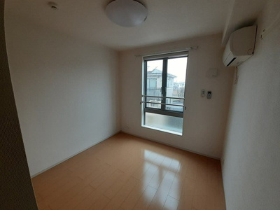 【内装】 | サンライト | 明るい室内です