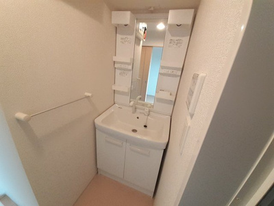 【洗面所】 | サンライト | スペースが確保できる洗面所です