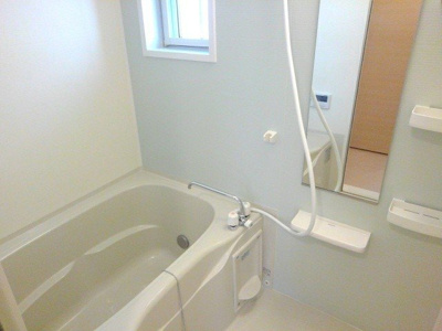 【浴室】 | 上三川ハイツ | コンパクトで使いやすいお風呂です