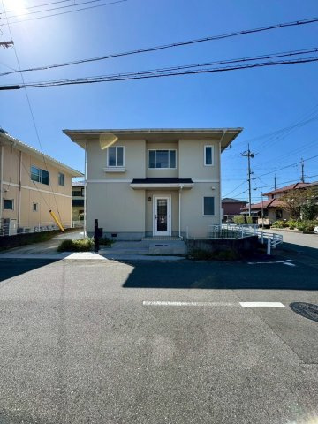 守山市二町町　中古戸建ての外観