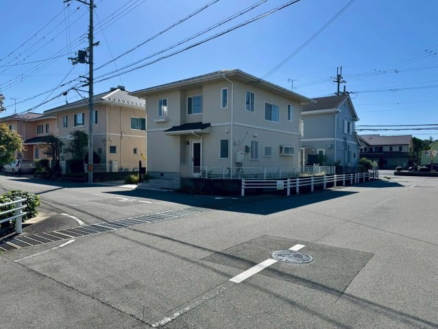 守山市二町町　中古戸建ての外観