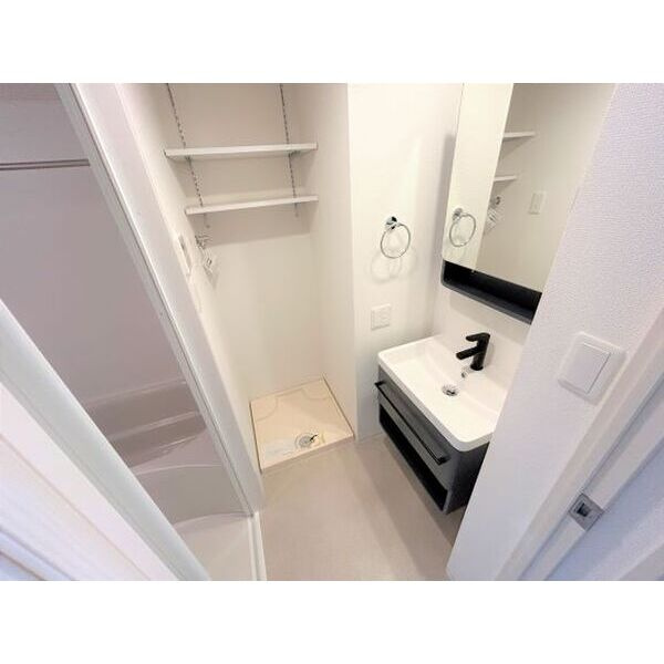 セレニテ西中島アリア弐番館の洗面所