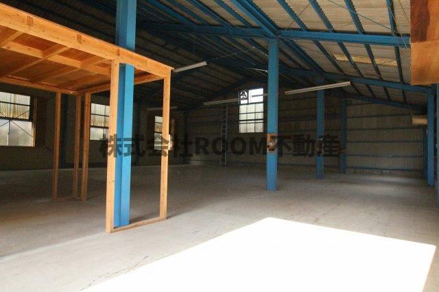 井上郡元倉庫の内装|過ごしやすい室内です