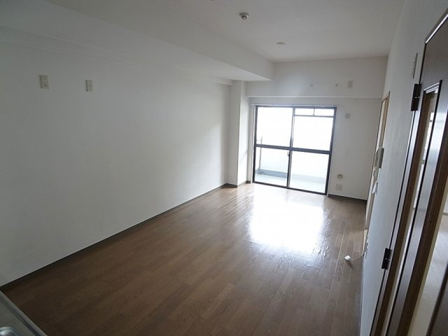 サンライズ明和の居間・リビング|リビングスペース非常に広々使いやすいです